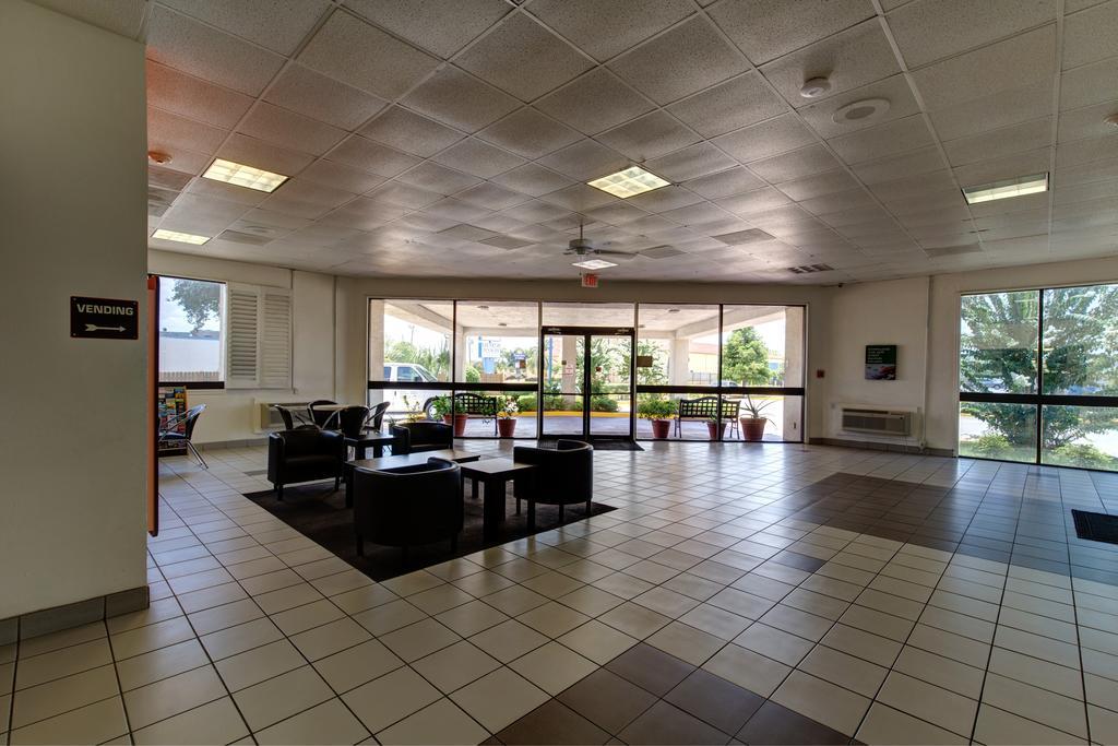 סאות' יוסטון Executive Inn & Suites מראה חיצוני תמונה